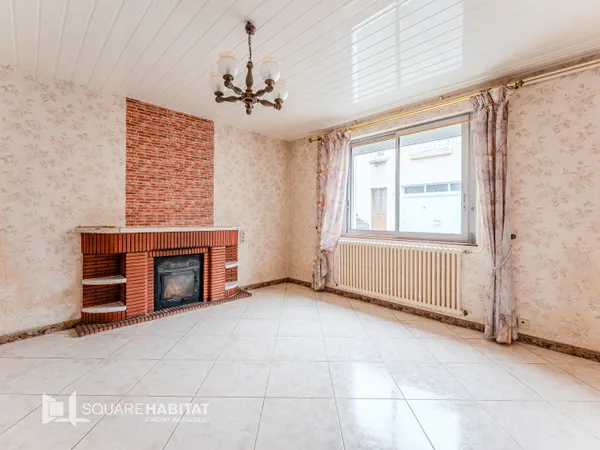 Maison 4 chambres + bureau .Garage double, jardin, proche centre avec TRAVAUX