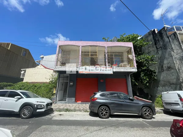 Immeuble 4 pièces 180 m²