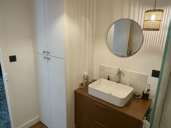 Bel appartement 3 pièces entièrement rénové