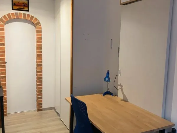 Studette en maison individuelle