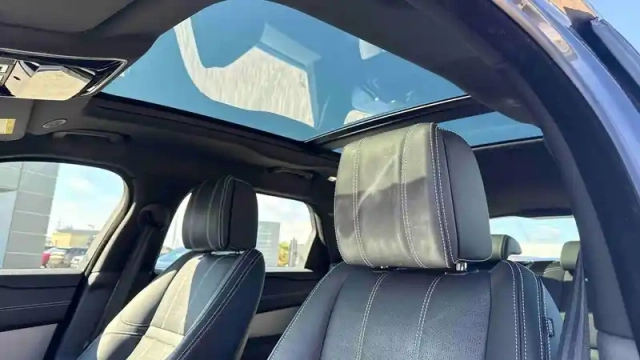 Land Rover Range Rover velar 2.0l p400e phev 404ch — photo 21