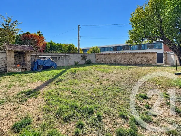 Terrain 267 m²