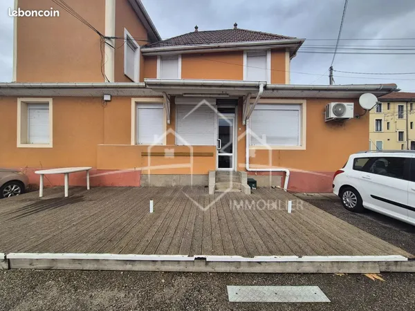 Local commercial 116 m² Beaurepaire