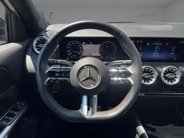 Mercedes Gla 200 d amg line — photo 12