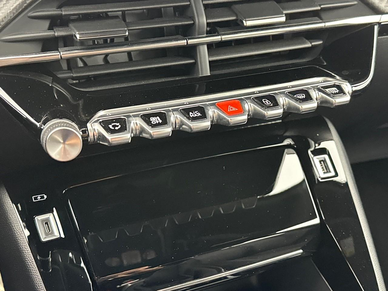 Peugeot 2008 puretech 130 s&s bvm6 allure pack — photo 26