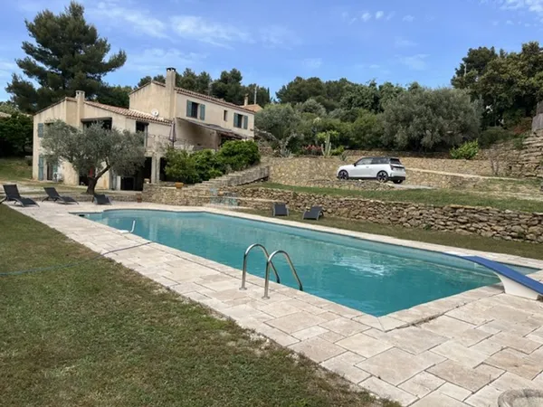 Maison de luxe 6 pièces 155 m²