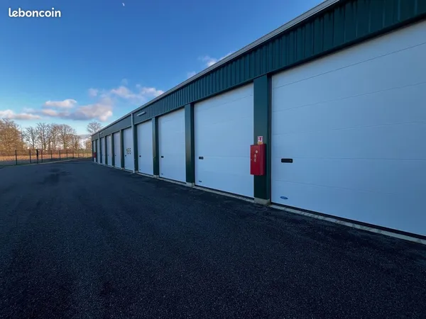 Parking/box 28 m² Monnaie