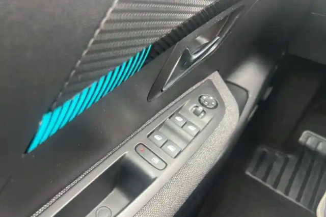 Peugeot 208 puretech 100 s&amp;s bvm6 — photo 59