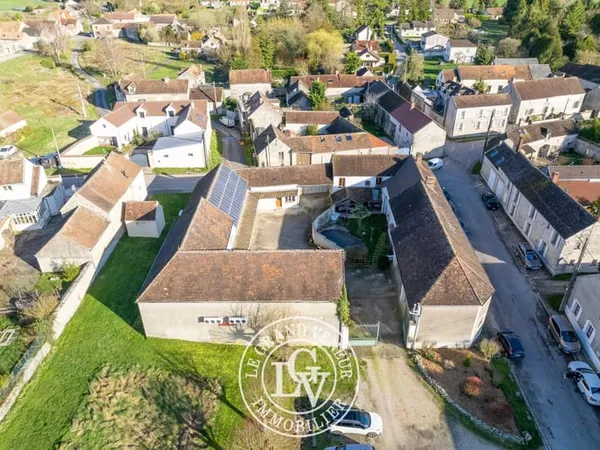 ACHÈRES-LA-FORÊT - ENSEMBLE IMMOBILIER MIXTE DE 1 015 m² - HABITATION & ACTIVITÉ PROFESSIONNELLE