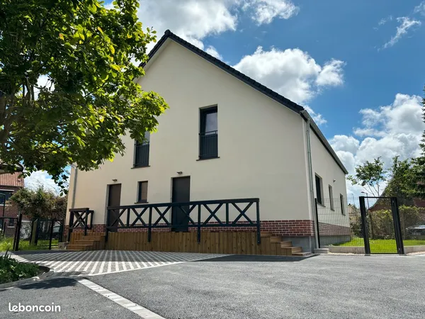 Maison neuve mitoyenne dans un quartier calme à Arques