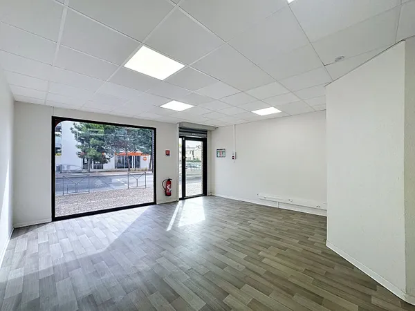 MURET ? LOCAL COMMERCIAL 63 M² ? BELLE VISIBILITÉ