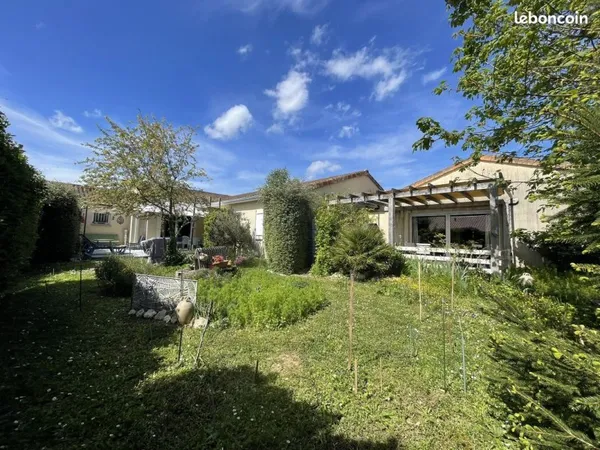 Maison 7 pièces 210 m²