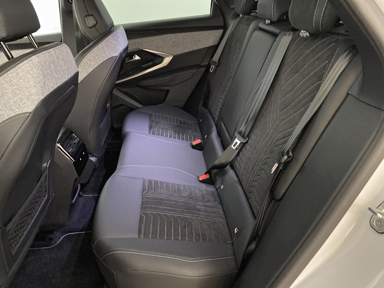Peugeot 3008 electrique 210 ch 73 kwh gt — photo 10