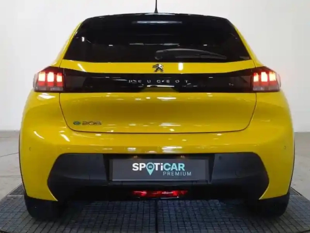 Peugeot 208 e- 136ch style — photo 2