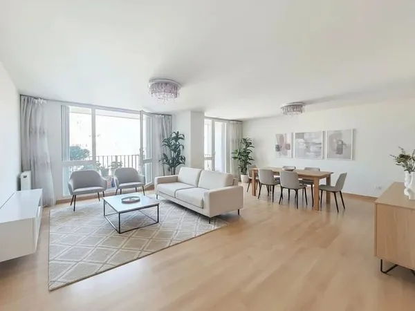 SAINT DENIS 4 PIECES TROIS CHAMBRES A VENDRE