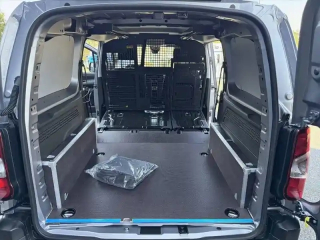Peugeot Partner ca diesel 130 ch xl aut — photo 24