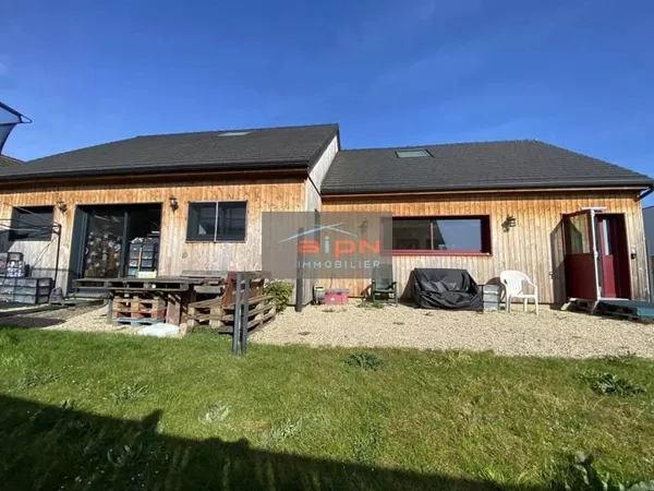 Maison de plain-pied 9 pièces 150 m²
