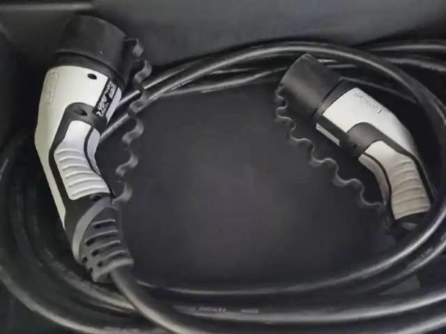 Citroën C5 Aircross hybride rechargeable 225 e-eat8 — photo 54