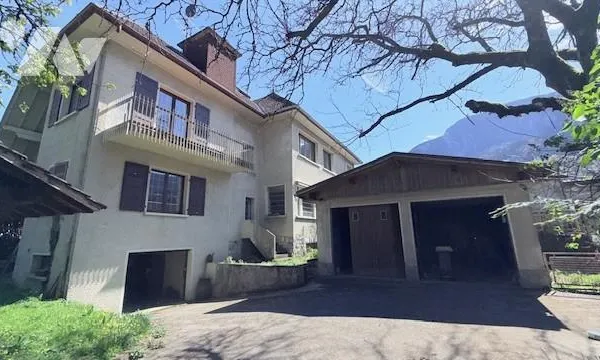 Maison 6 pièces 269 m²