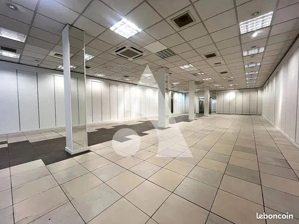 Local commercial 277 m² SAINT OMER