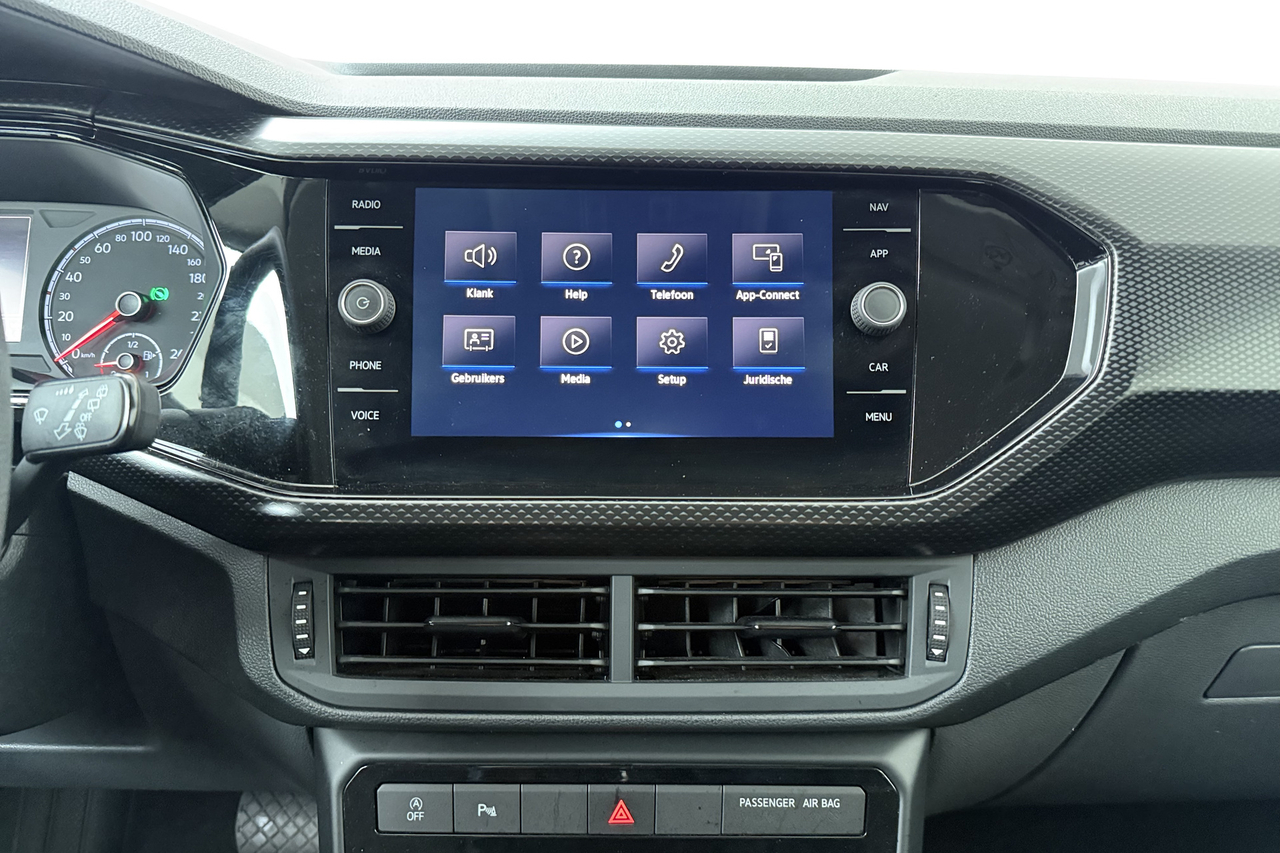 Volkswagen T-Cross — photo 11