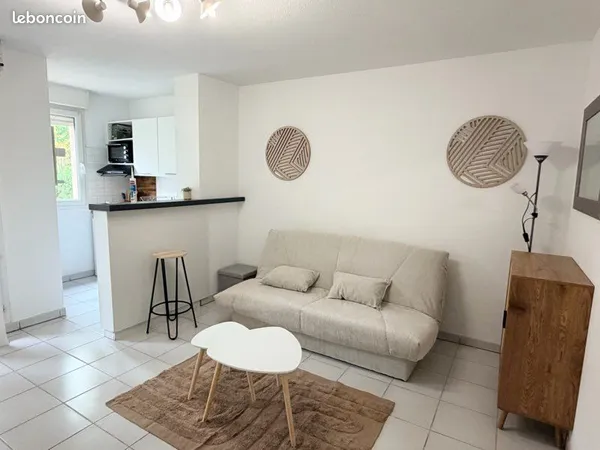 Appartement meublé - 24 m2 - 620 charges comprises