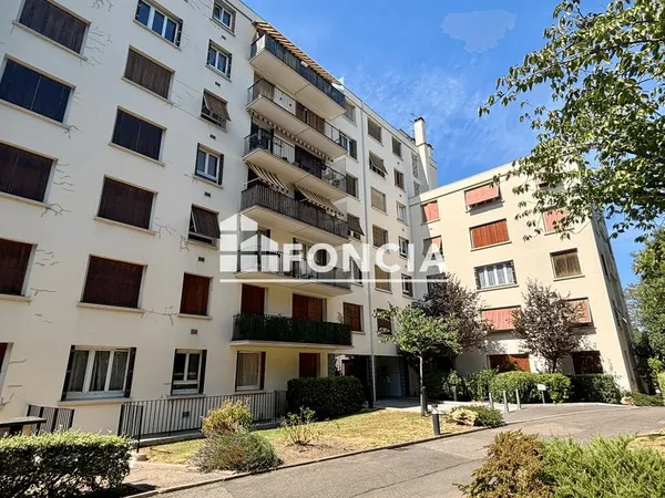 Appartement T2- résidence sécurisée avec Ascenseur- VIROFLAY
