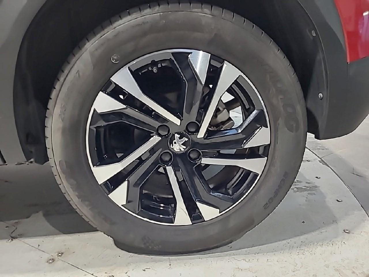 Peugeot 2008 puretech 130 s&s eat8 gt — photo 16