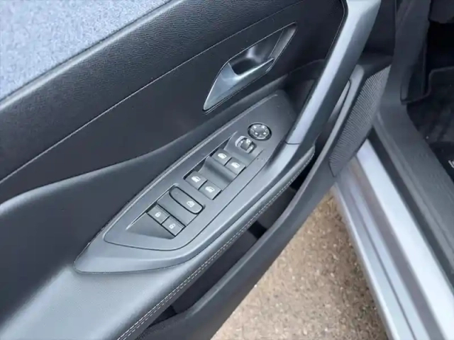 Peugeot 308 sw phev 180 e-eat8 allure pack — photo 20