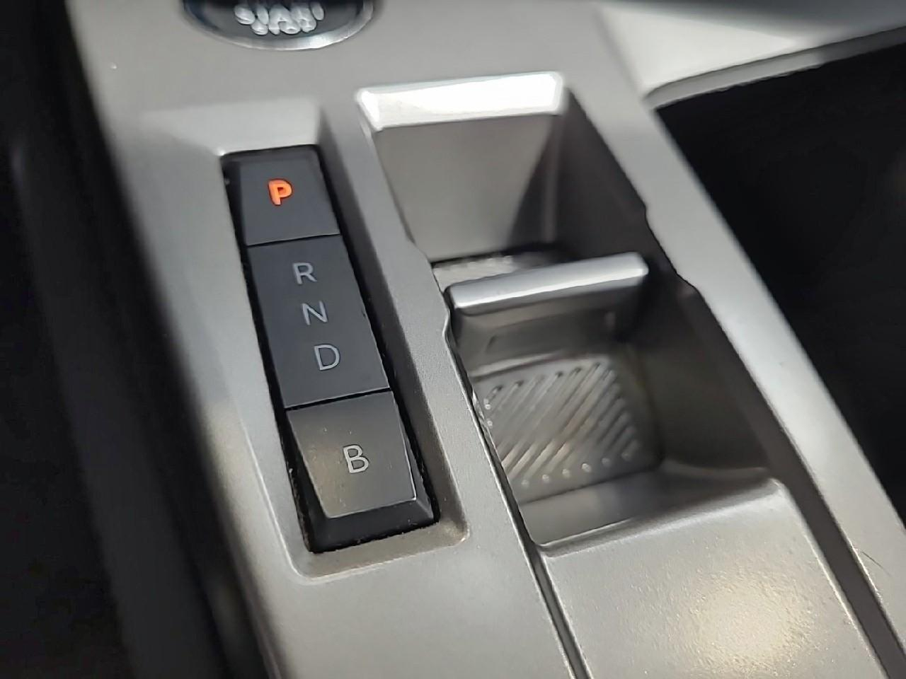 Peugeot 308 phev 180 e-eat8 allure pack — photo 20