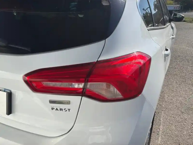 Ford Focus 1.0 ecoboost 125ch titanium — photo 30