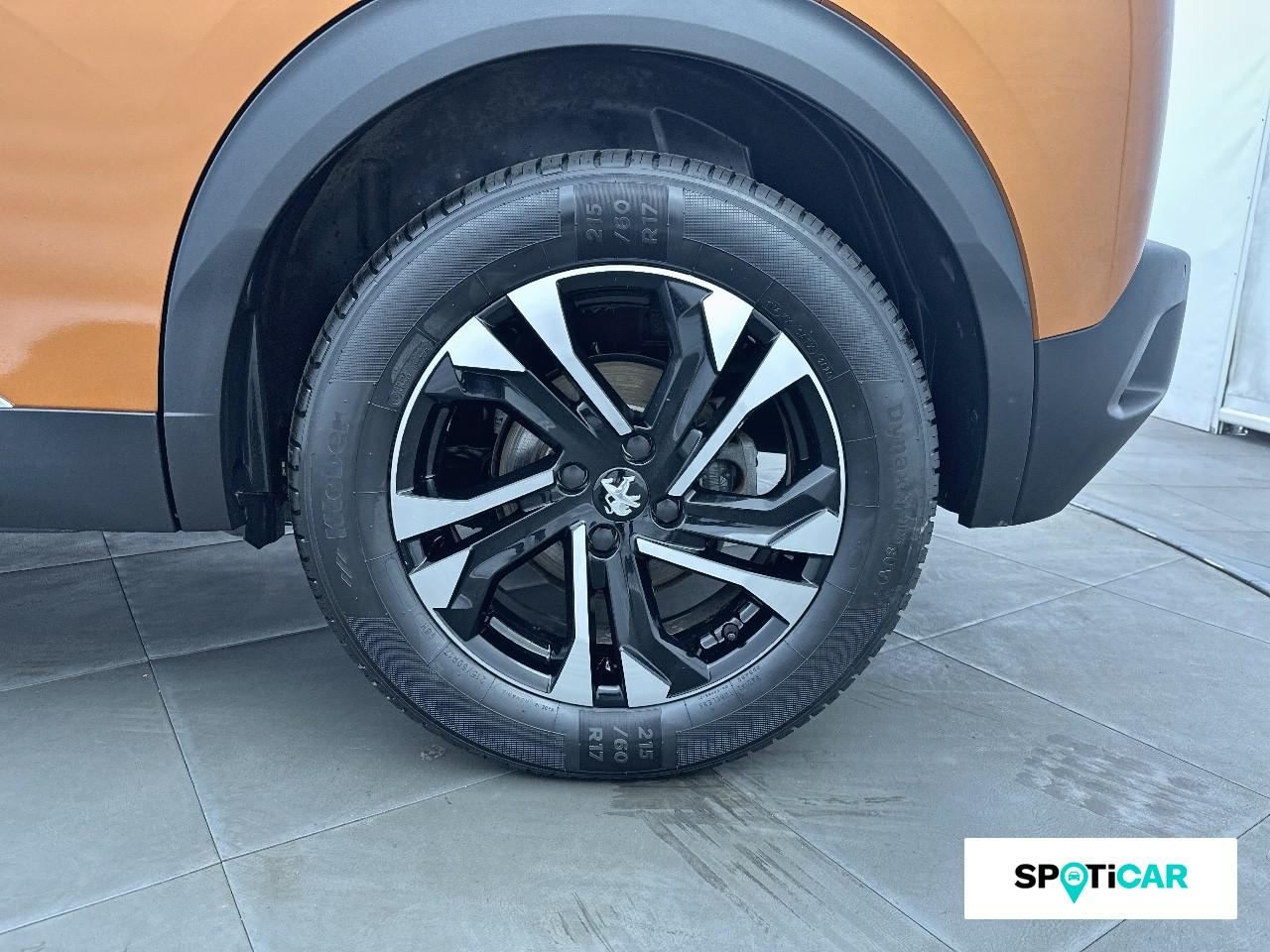 Peugeot 2008 e-2008 136ch allure — photo 11