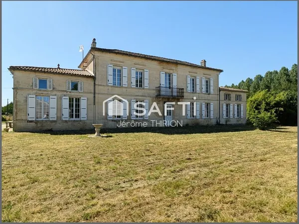 Belle demeure de 275 m² + dépendances sur 1 ha