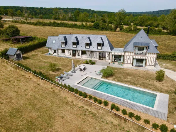 Maison 7 pièces 219 m²