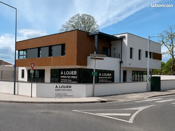 Bureaux premium 170 m² + stockage + 4 parkings - Lons / Pau