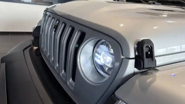 Jeep Wrangler unlimited 4xe 2.0 l t 380 ch phev 4x4 bva8 — photo 11