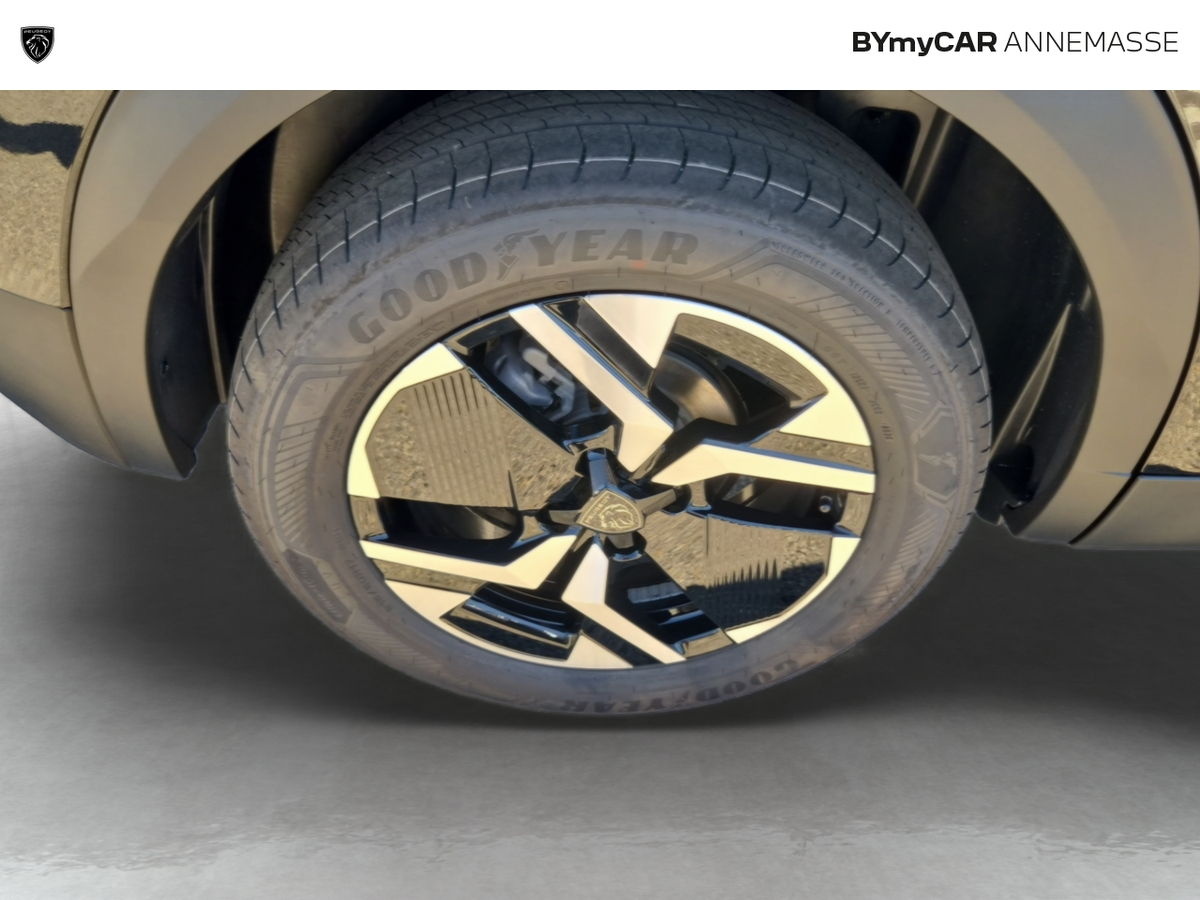 Peugeot 2008 Hybrid 145 e-DCS6 — photo 16