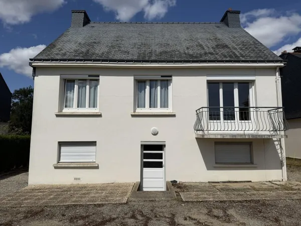 Vends maison ancienne - 97 m² - 4 pièces, 4 chambres - Ploeren 56880