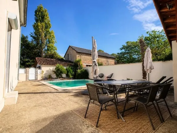 Maison de 8 pièces de 250 m² à Vicq-d'Auribat