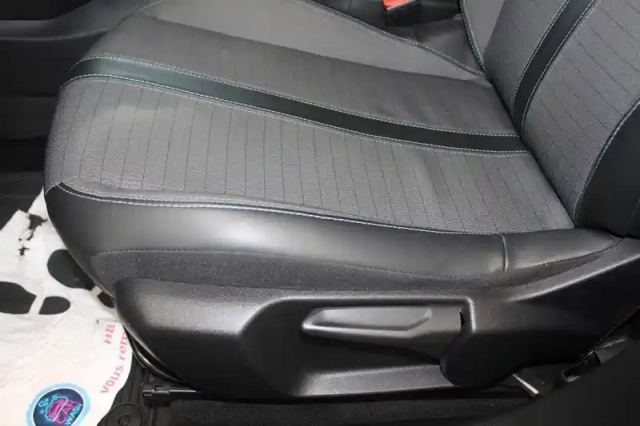 Peugeot 2008 bluehdi 130 s&amp;s eat8 — photo 22