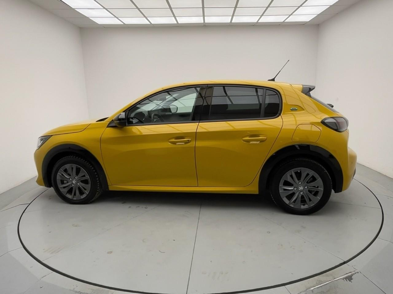 Peugeot 208 electrique 50 kwh 136ch allure — photo 2