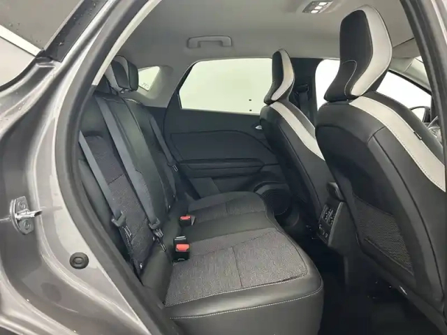 Renault Captur e-tech plug-in 160 — photo 25