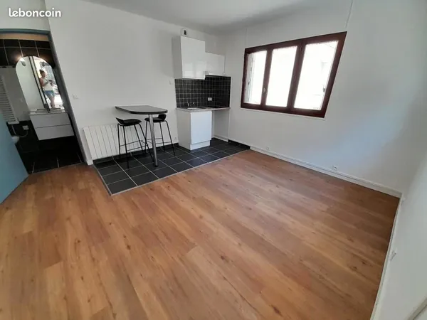 Studio 1 pièce 20 m²