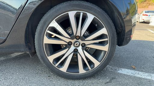 Renault Clio 0.9 TCe 90 - Intiale Paris – 2016 – 96153 km – Essence – Boîte Manuelle — photo 10