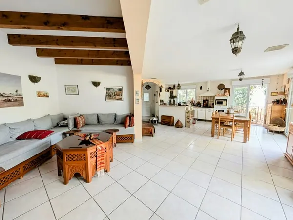 VILLA 6 PIECES EN LISIERE DE LA FORET DES PIERRES BLANCHES A