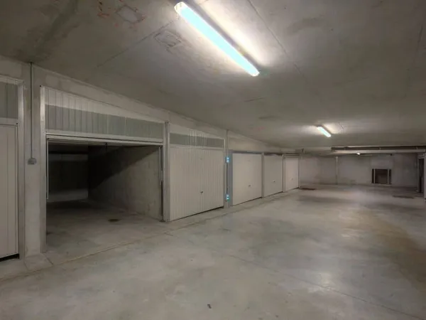 Parking 14 m²