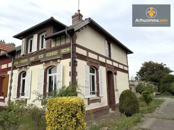 Maison 3 chambres Choisy au Bac avec dépendances.