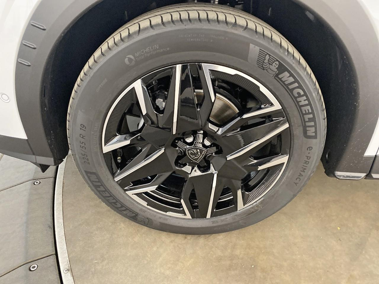 Peugeot 3008 hybrid 145 e-dcs6 gt — photo 11