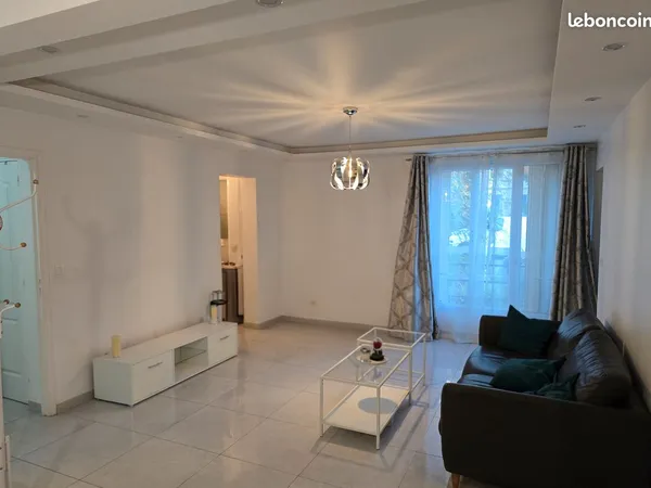 Appartement 3 pièces 62m² Créteil-Village