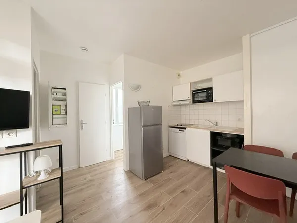 Appartement meublé à l'année, proche du port de plaisance